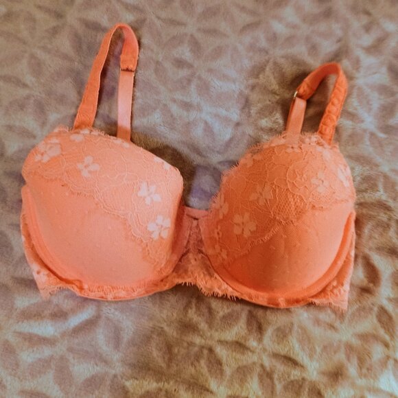 Victoria secret bra size 32DD - Picture 1 of 3